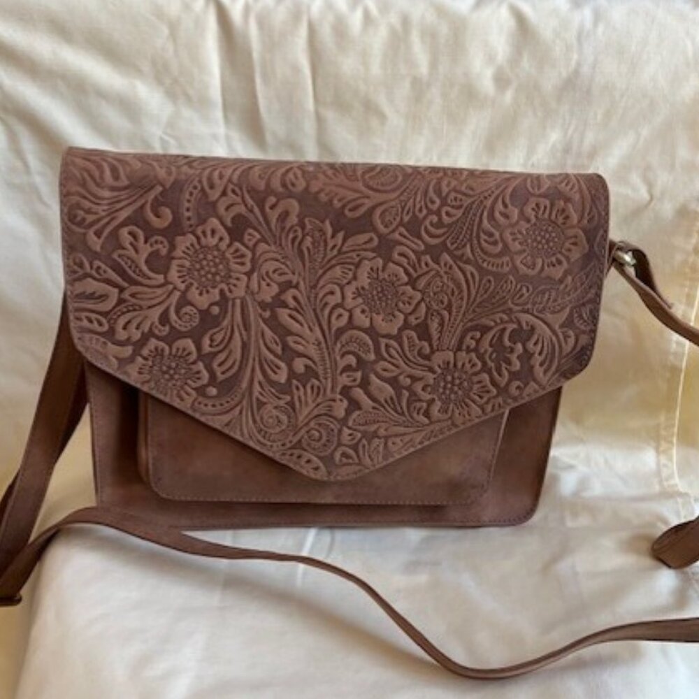Leather cross body purse